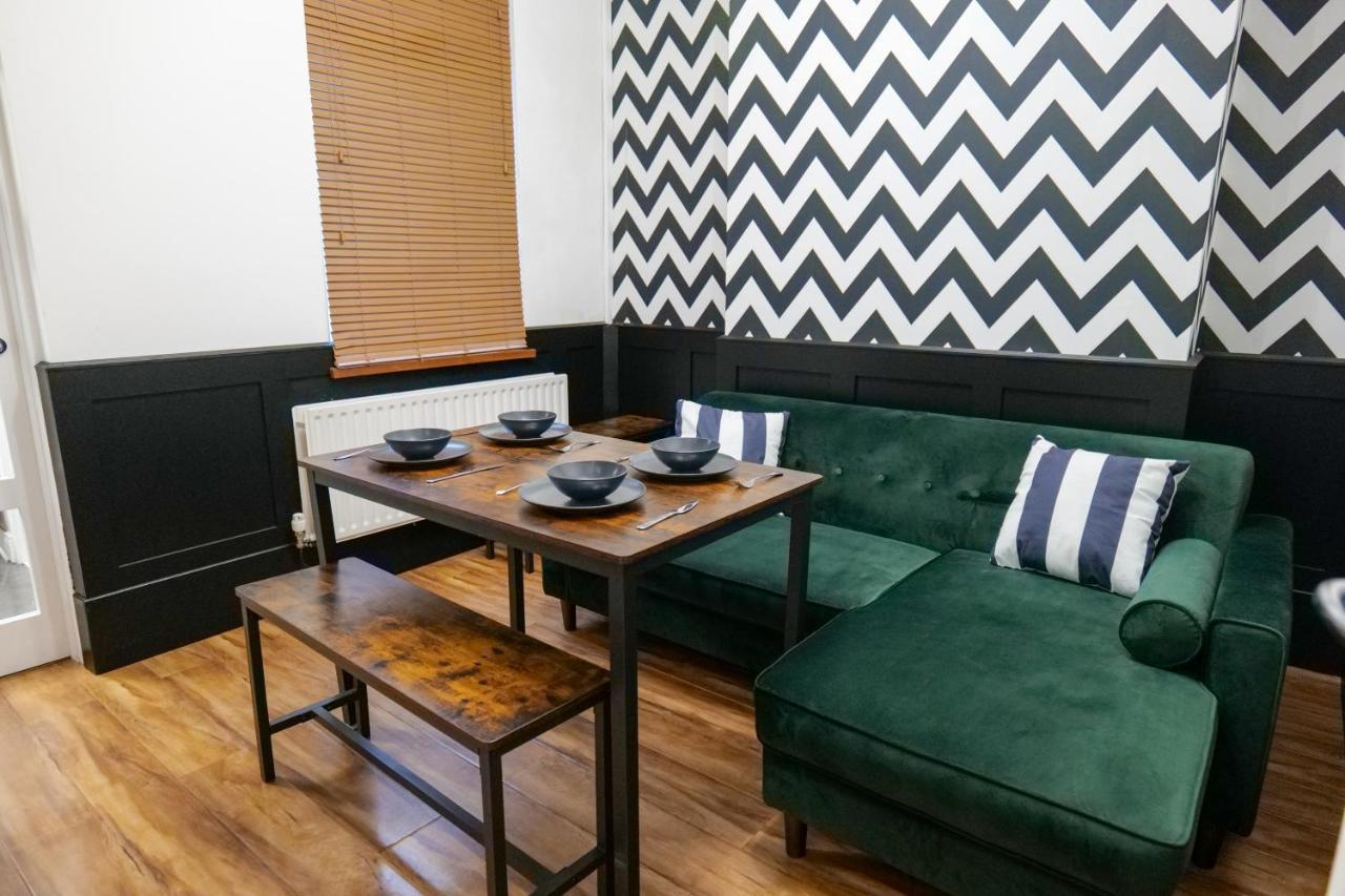 Broadway Belfast! Central Location! Sleeps 6! Buitenkant foto