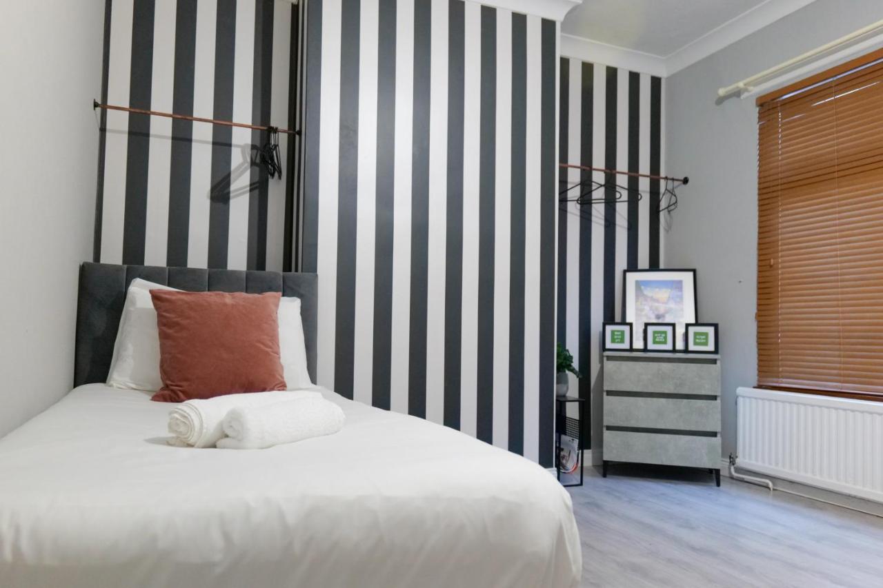 Broadway Belfast! Central Location! Sleeps 6! Buitenkant foto